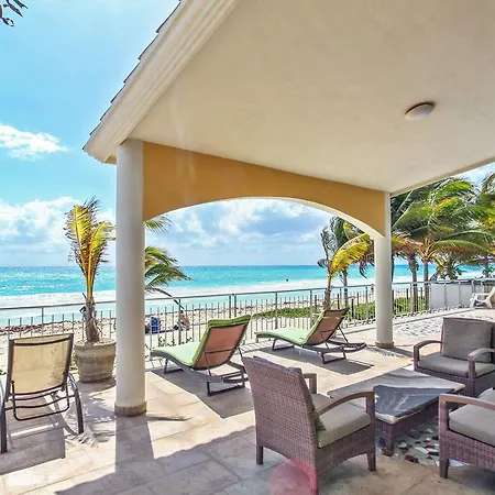 Villa Rebeka - Spectacular Beachfront Oceanview 4 Bedroom - At Playacar Phase I